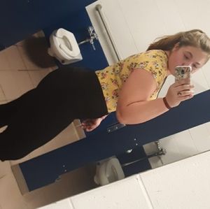 Meet your Posher, Aesthetic Girl